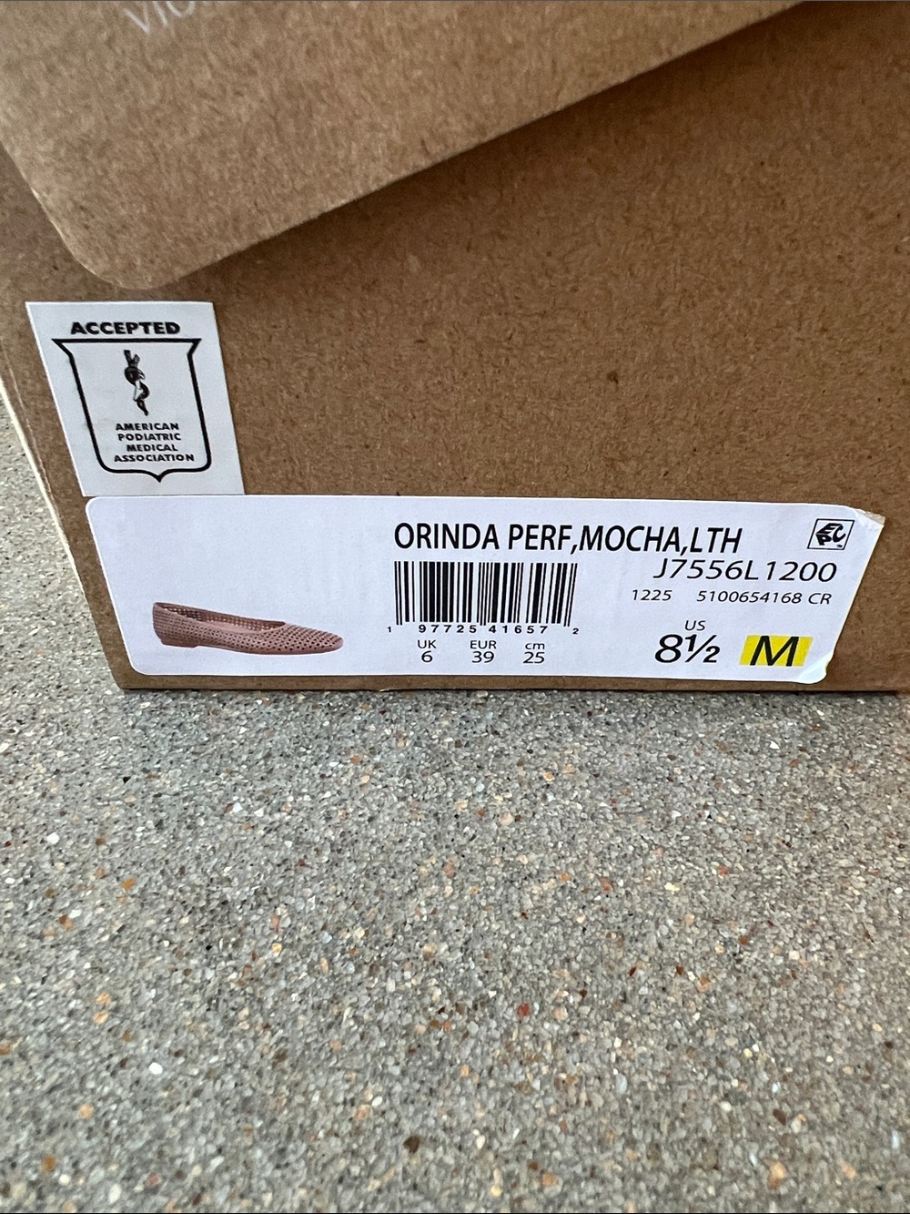 Vionic Orinda Perf Square Toe Ballet Flat in Mocha- NWT - Picture 2 of 7